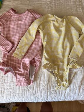 Minnow Long-Sleeve One-Piece Swimsuit - Pink Gingham & Yellow Floral size 1